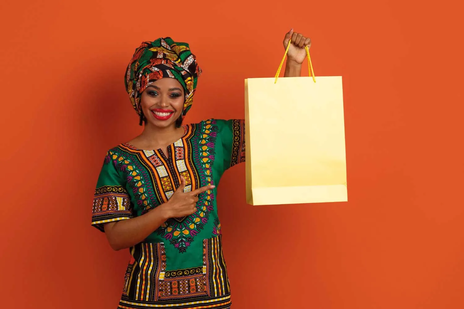 Jeune participante souriante